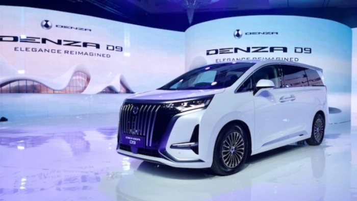 Baru 5 Bulan di Indonesia, DENZA D9 Raih Gelar Car of the Year 2025
